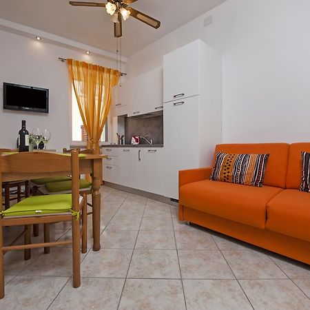 Rm Apartment Pusta روفينج المظهر الخارجي الصورة