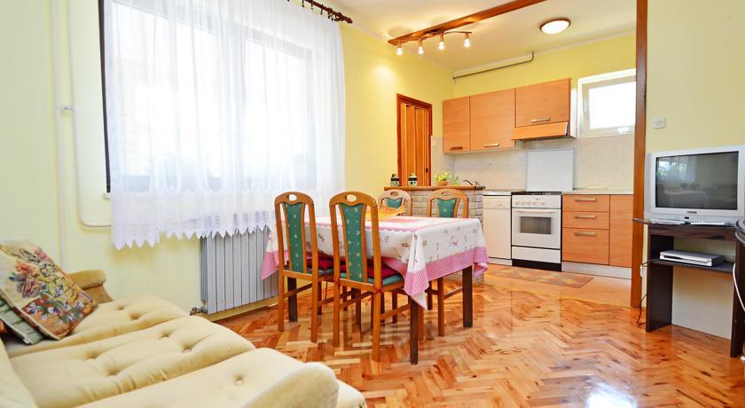 Rm Apartment Pusta روفينج الغرفة الصورة