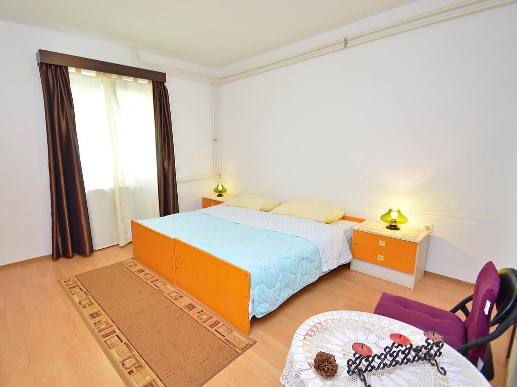 Rm Apartment Pusta روفينج المظهر الخارجي الصورة